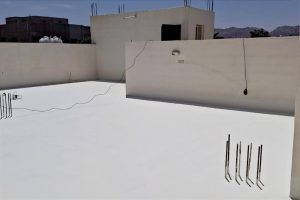 عزل اسطح لمنع التسربات وتقليل الحرارة